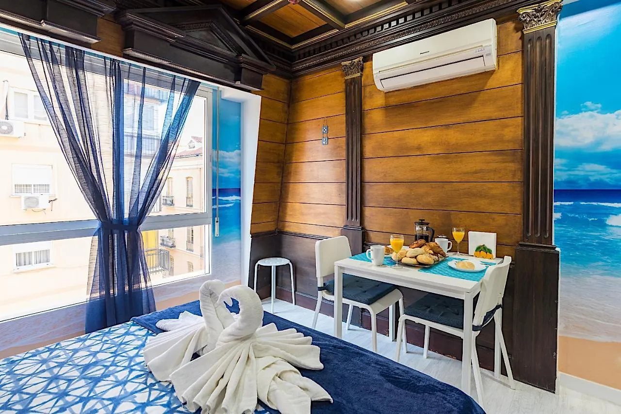 Citycenter Pirates Room, Young People Only Málaga